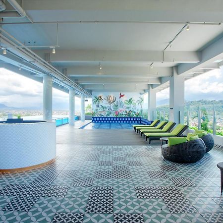 The Zhm Premiere Padang Hotel Exterior photo
