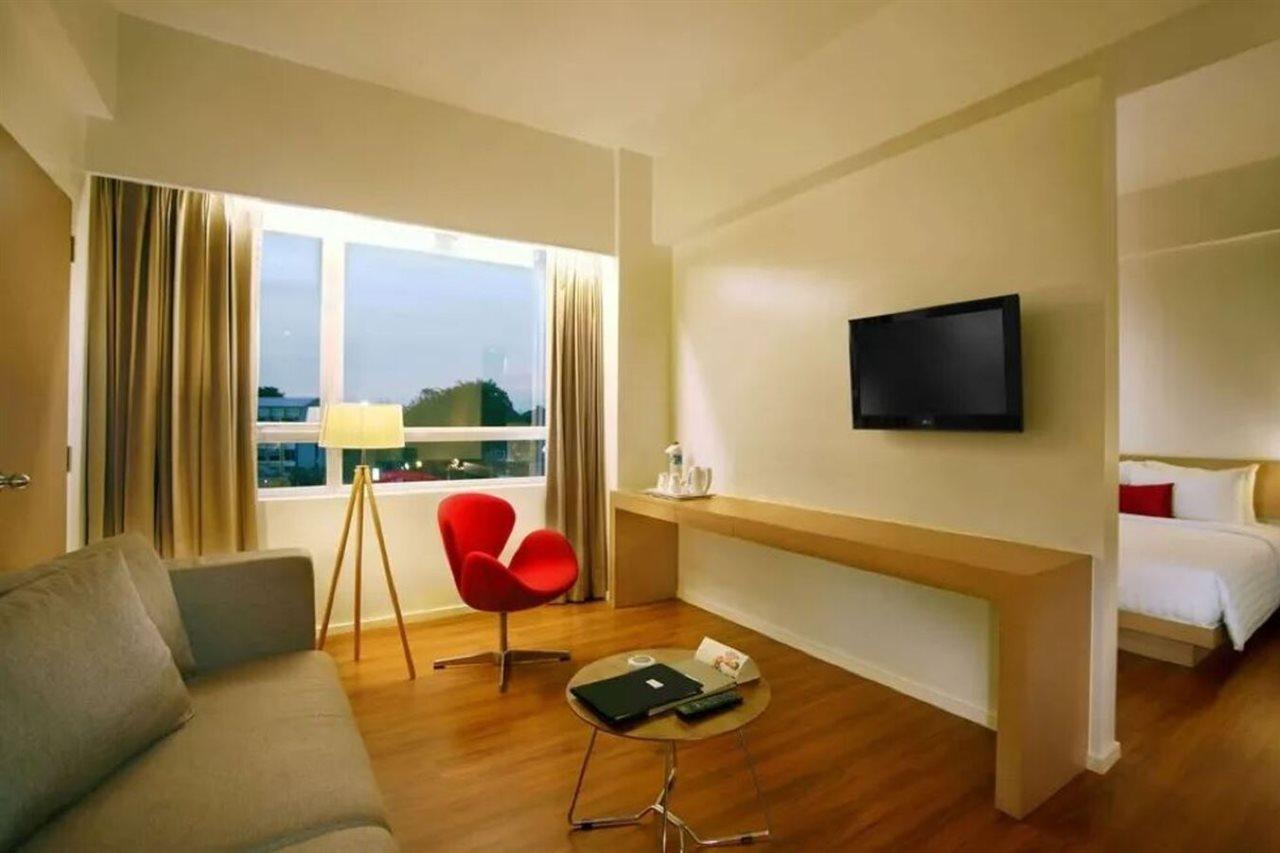 The Zhm Premiere Padang Hotel Exterior photo