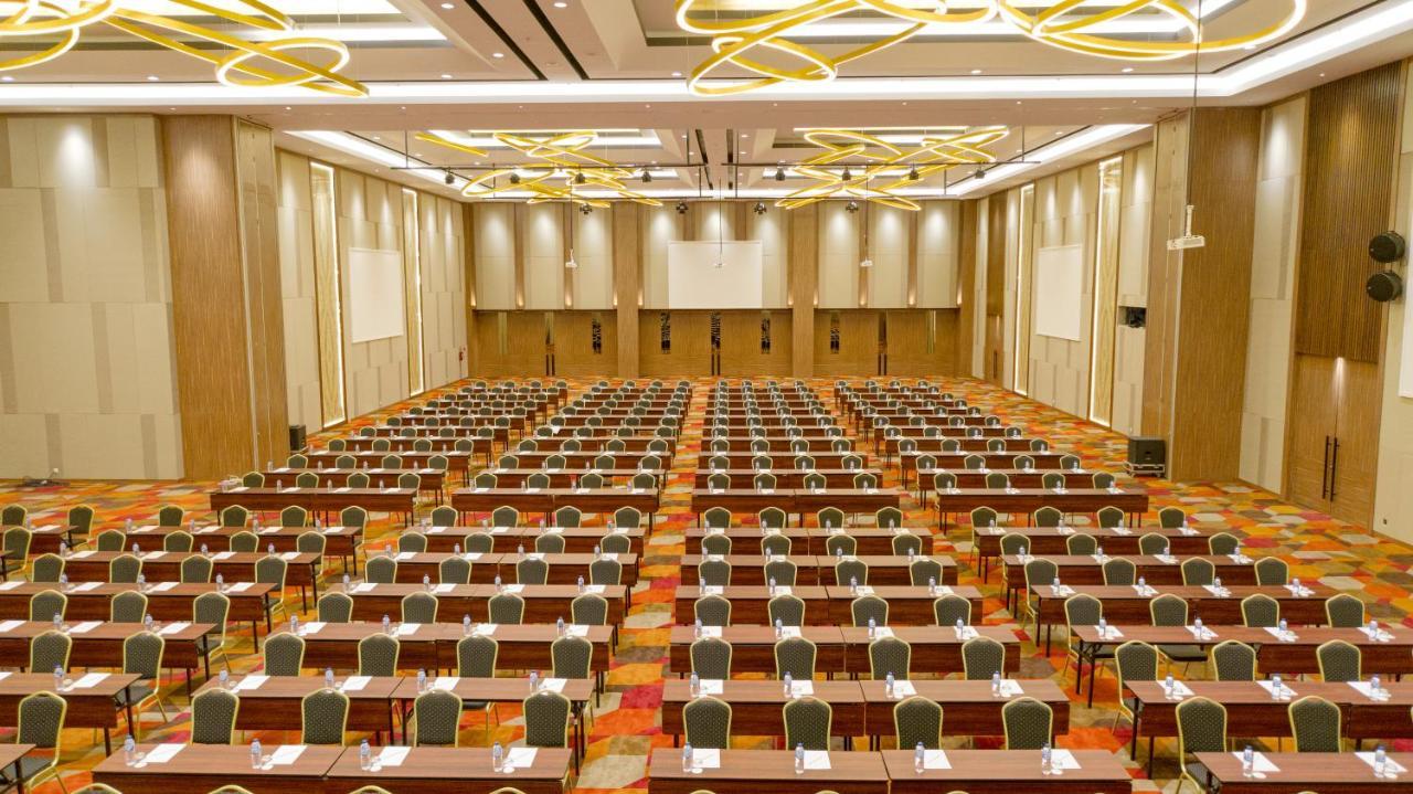 The Zhm Premiere Padang Hotel Exterior photo