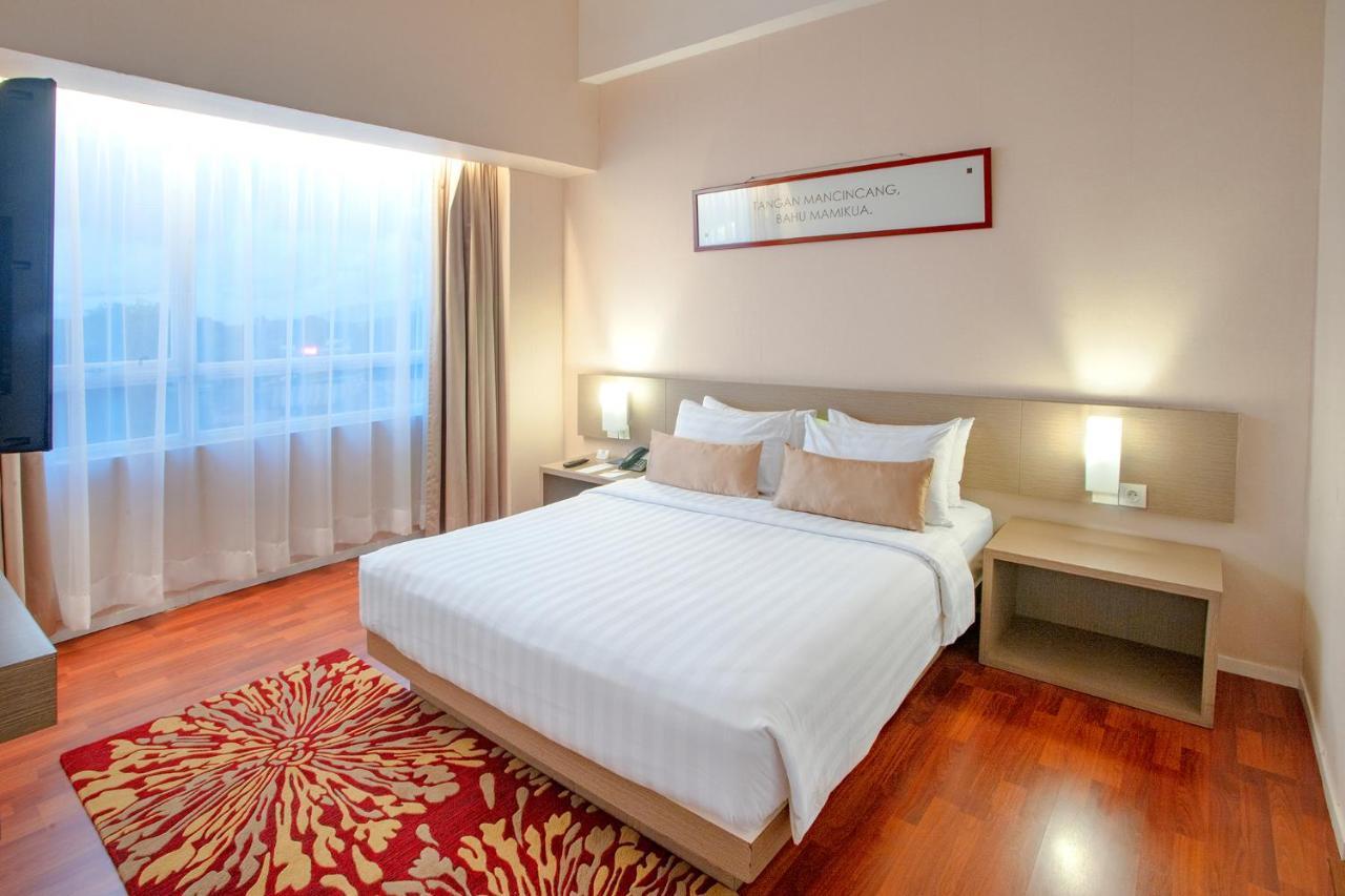 The Zhm Premiere Padang Hotel Exterior photo