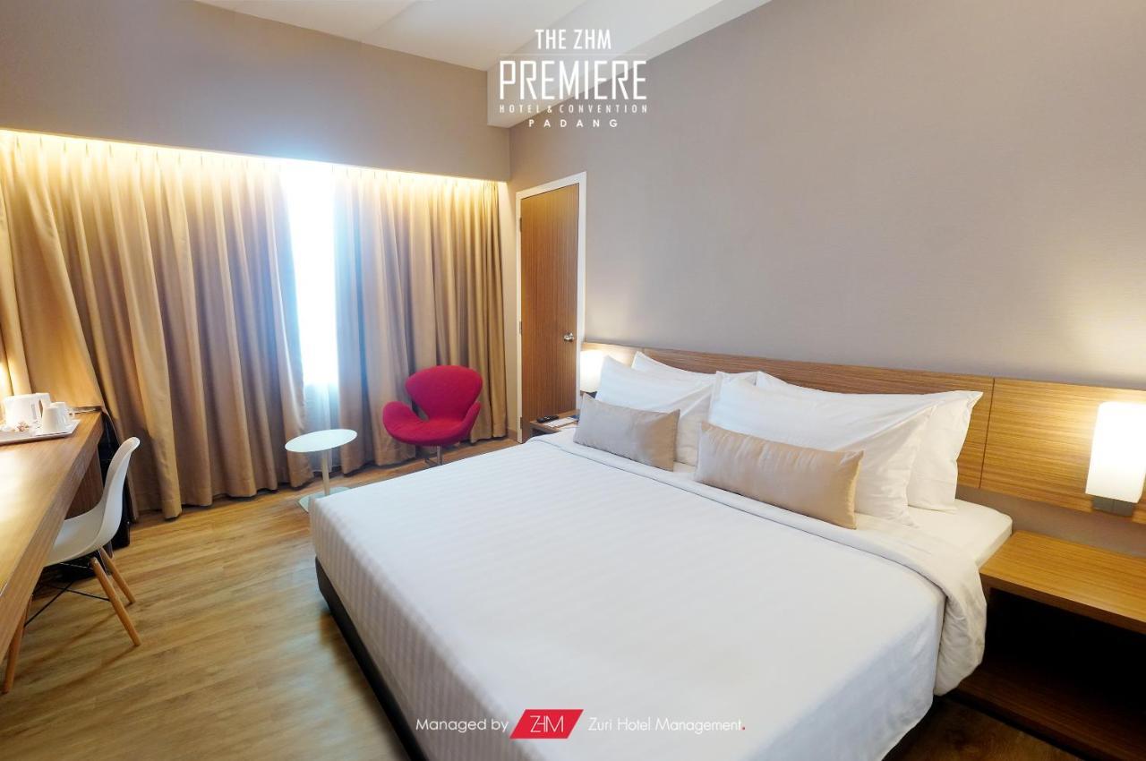 The Zhm Premiere Padang Hotel Exterior photo