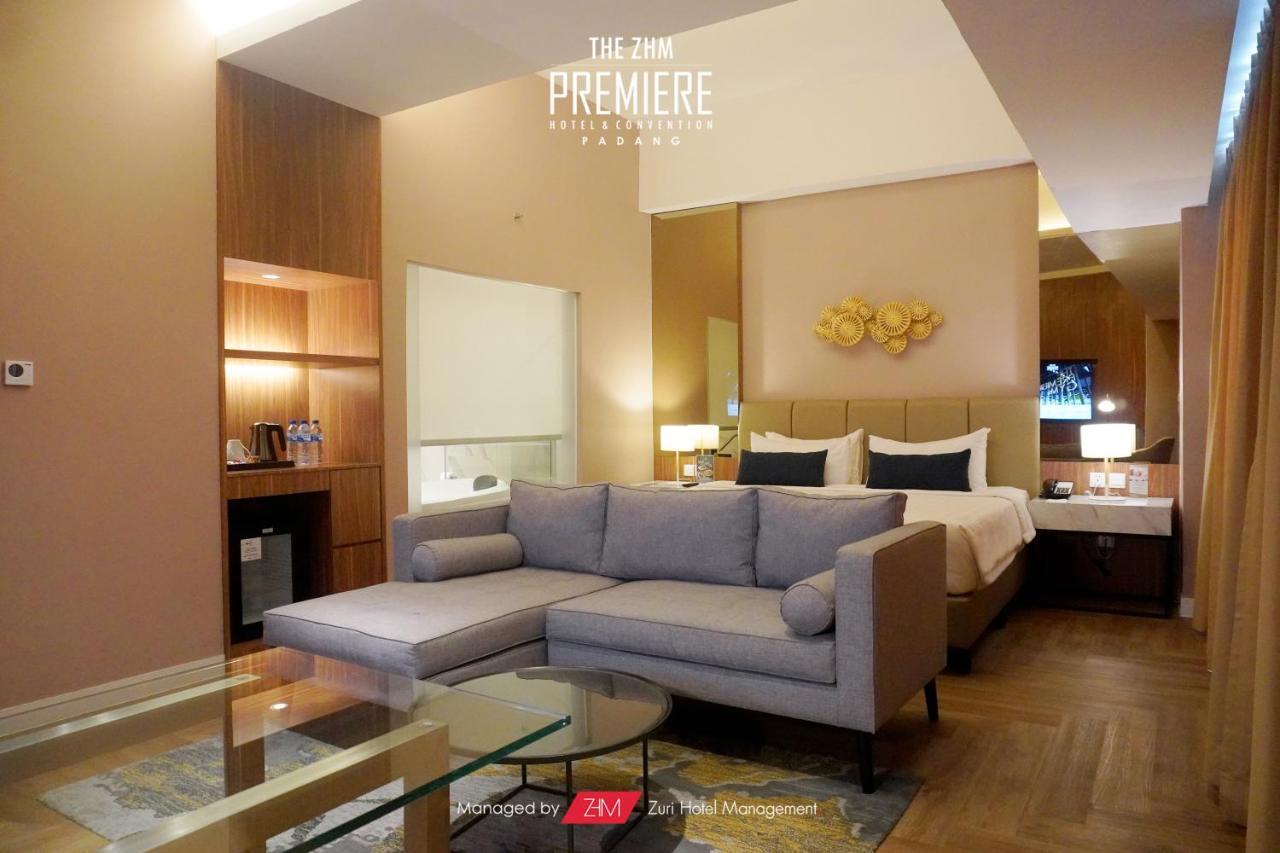 The Zhm Premiere Padang Hotel Exterior photo